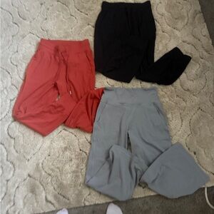 Lululemon joggers and capris